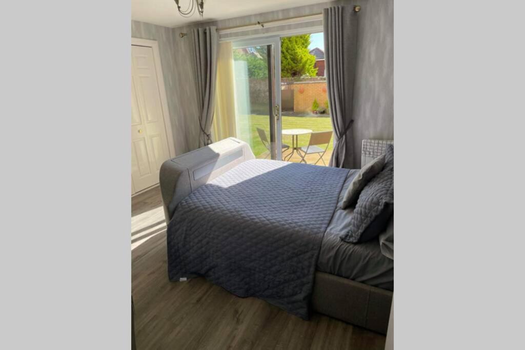 Largs Sea Front, Modern Apartment Dış mekan fotoğraf