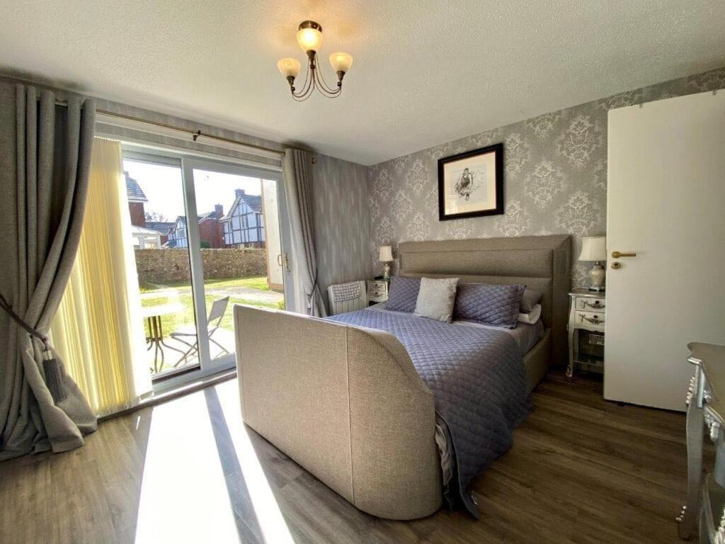 Largs Sea Front, Modern Apartment Dış mekan fotoğraf