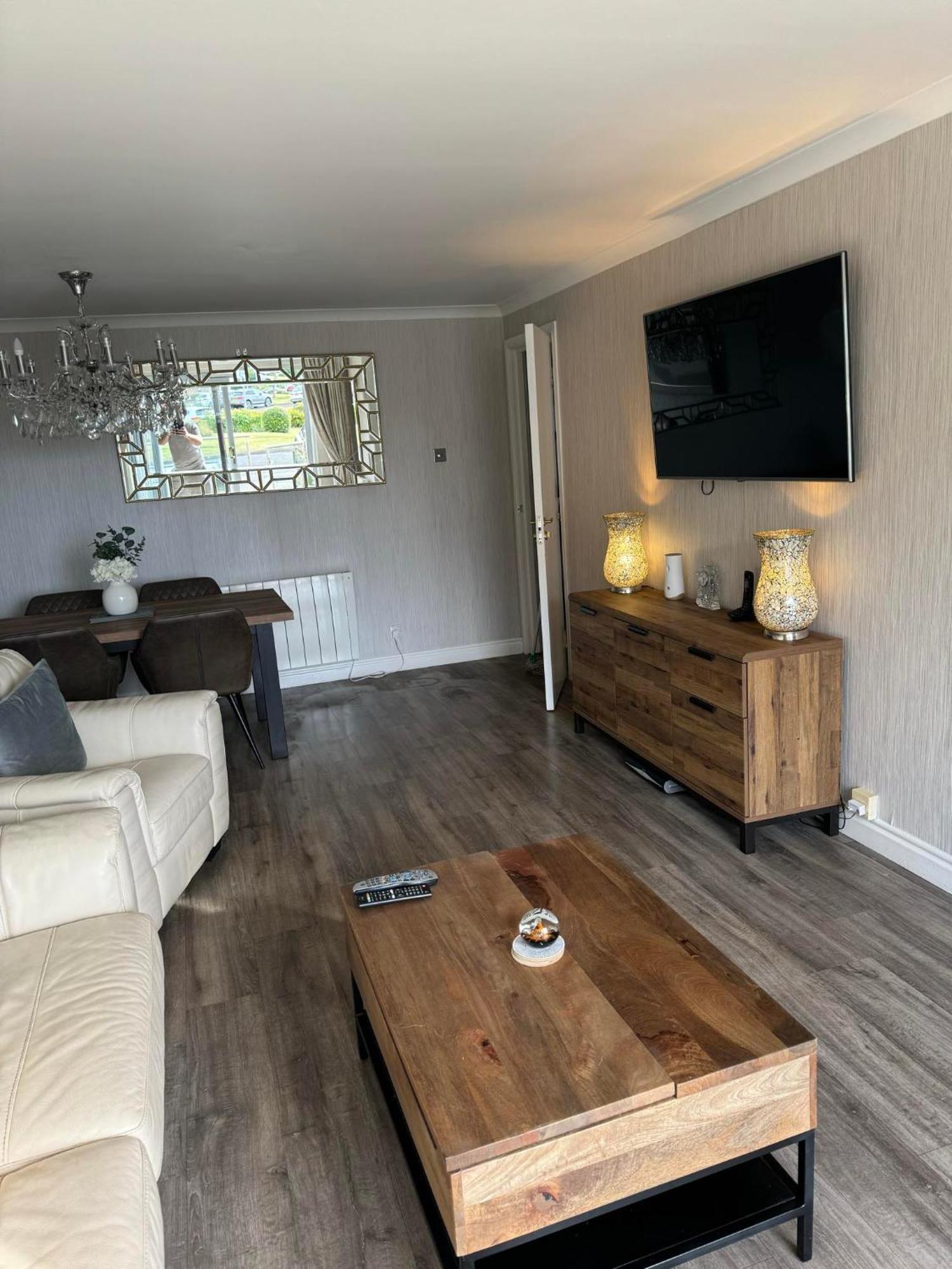 Largs Sea Front, Modern Apartment Oda fotoğraf
